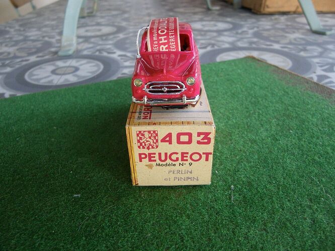 Norev - 403 Peugeot - Perlin et Pinpin (4)
